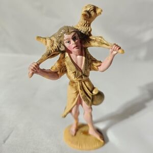 Vintage Italian Shepard Holding A Lamb Nativiy Piece
